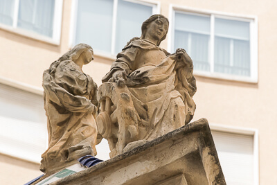 Escultura de Santa Caterina