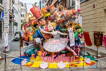 Falla infantil de la comisión de Camí Nou