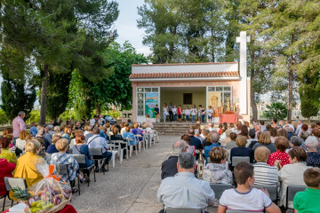 Tots els actors en finalitzar l'obra teatral