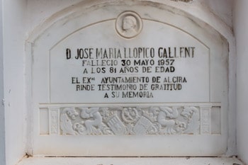 Lápida de D.José María Llopico